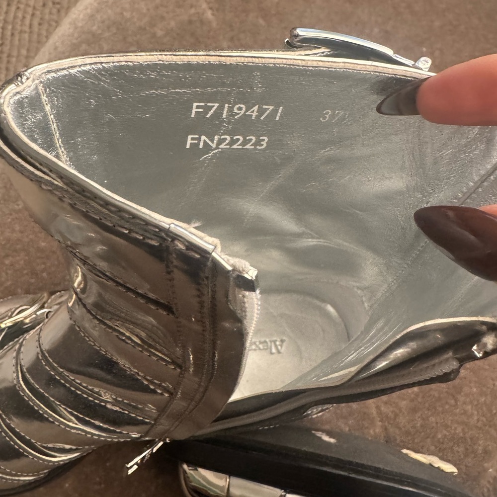 Alexander McQueen Silver Combat Boots - Picture 4 of 6